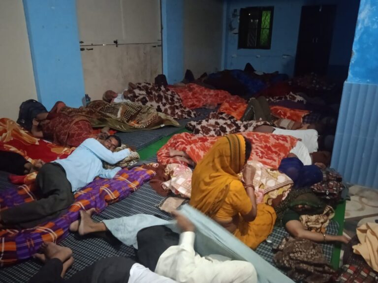 श्री केदारनाथ धाम दर्शन करने पहुंच रहे तीर्थ यात्रियों का जिला प्रशासन की ओर से किया जा रहा है अतिथि देवो भवः की परम्परा से स्वागत