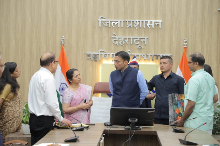 सीएम के मार्गदर्शन में जिला प्रशासन ने शुरू की बुनियादी शिक्षा को डिजिटल बनाने की नवीन अभिनव पहल